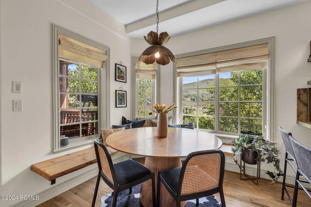 3032 W Canyon Links Dr