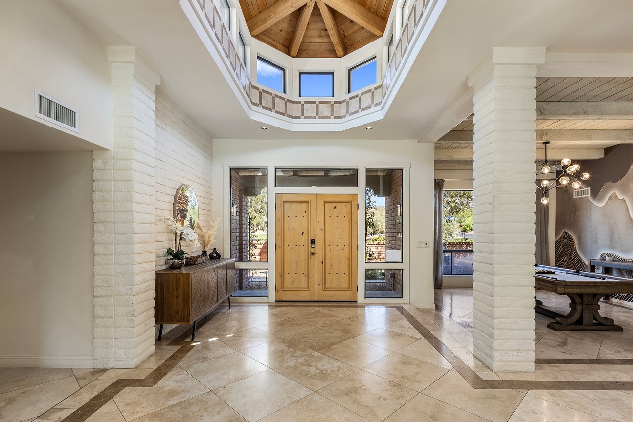 4737 E Valley Vista Lane