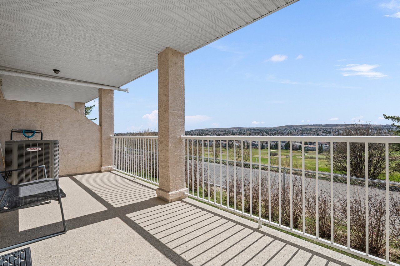 139 Country Hills Gardens NW