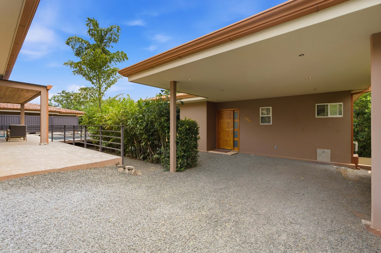 Casa Oasis | 3BR Main Residence + 2BR Guest House with Pool in Mar Vista, Playa Flamingo