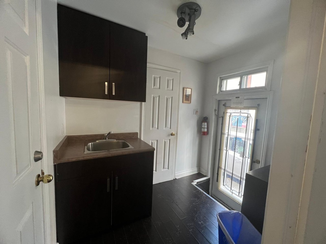 384 Queen Street E