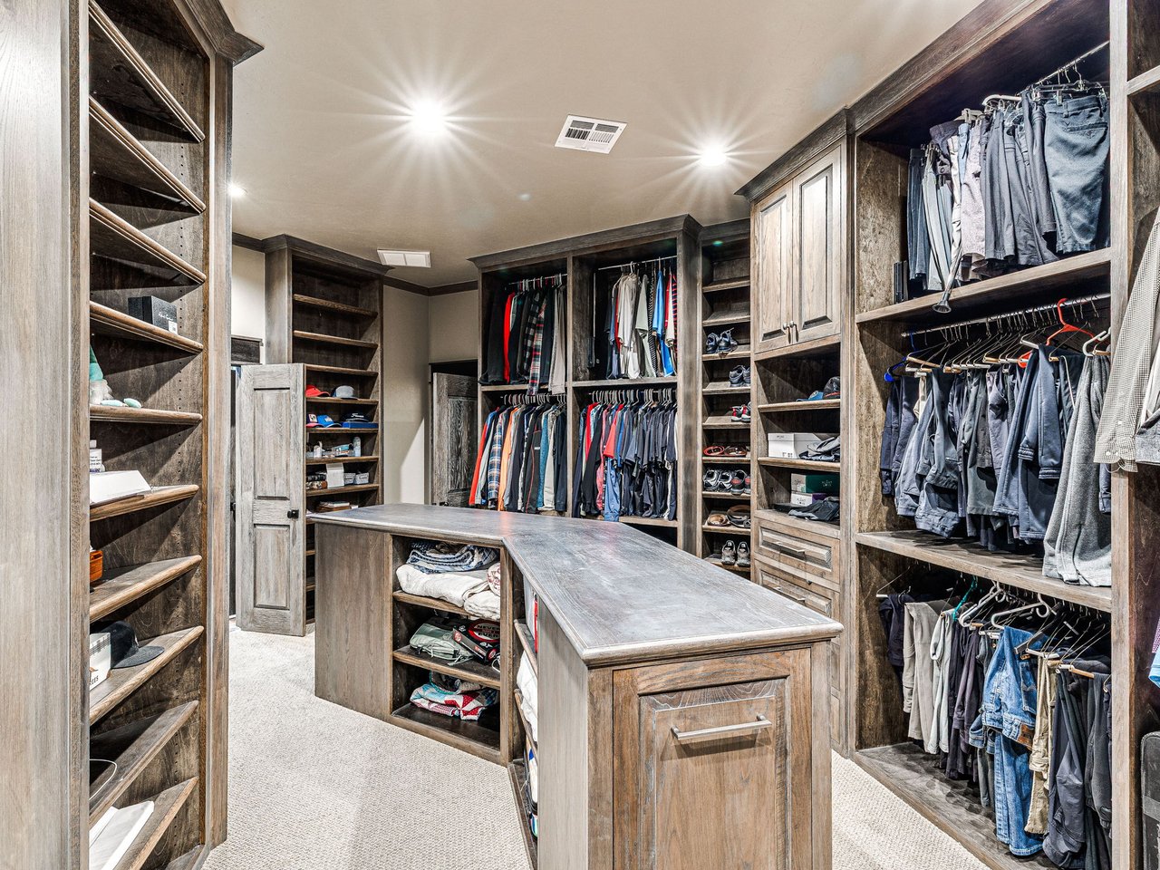 Listing of the Week A 65-Acre Luxury Resort Estate in the Heart of Oklahoma - Wyatt Poindexter - The Agency