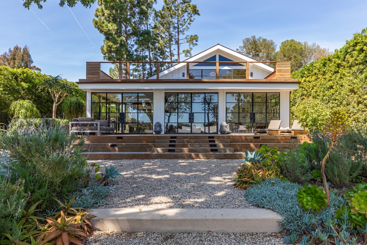 28020 Sea Lane Dr