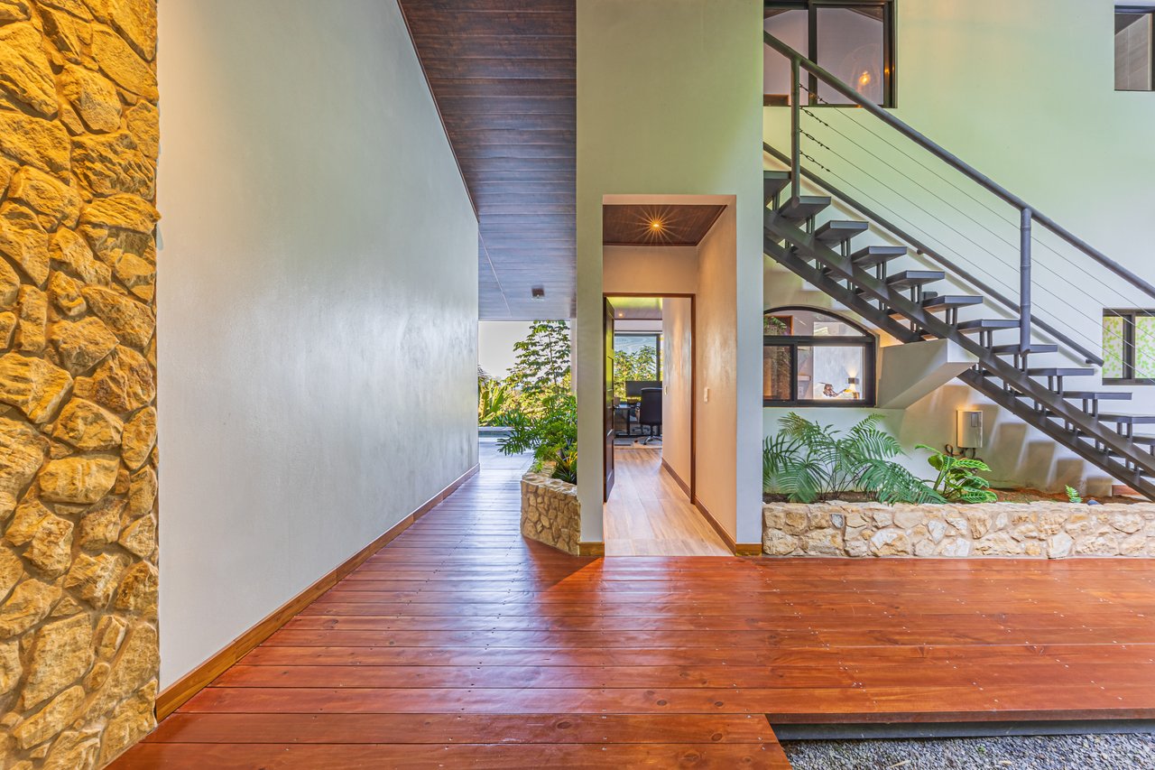 Beautiful Ocean View Casa Espiritu de la Jungla in Ojochal.  Accepting Bitcoin!
