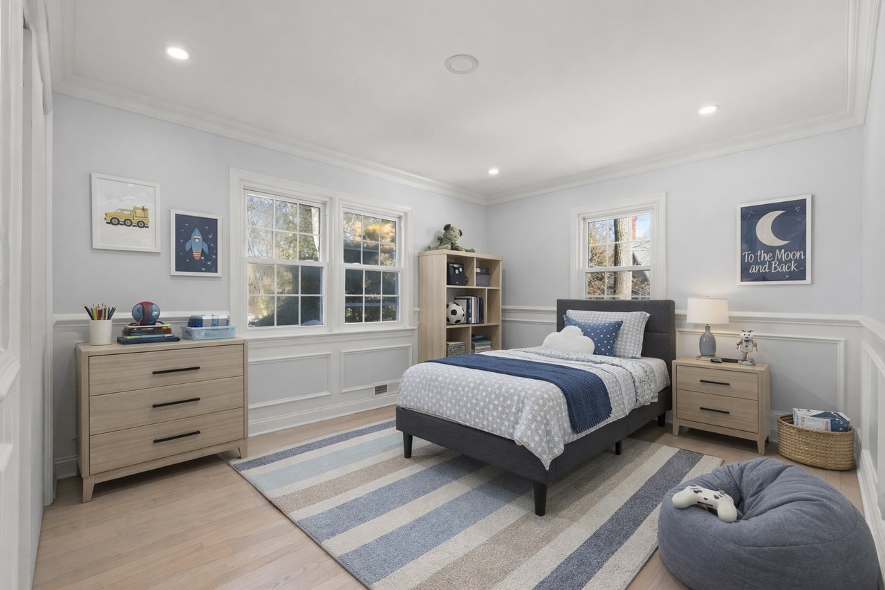 Effortless Living in a Private Deerfield Retreat