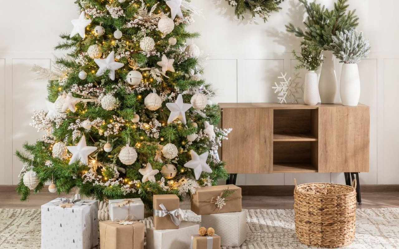 10 Tips For Selling Your Home During the Holidays