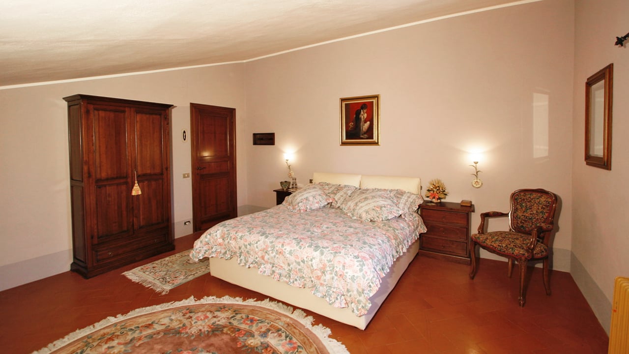 VILLA DI MEZZO