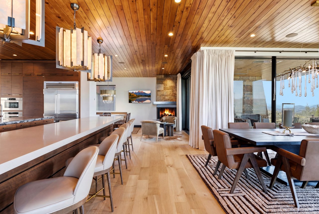 Top-of-Promontory Architectural Estate — Furnished & Turnkey - Front-Row Mountain Views