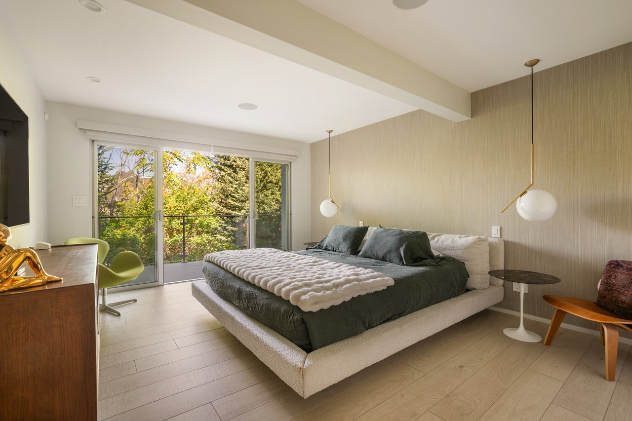 279 Mabery Rd, Santa Monica