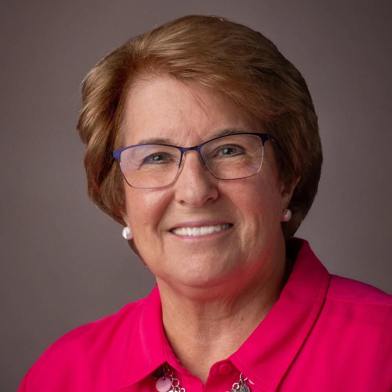 Ginny Whitney Kennebunk, ME Real Estate Agent Headshot