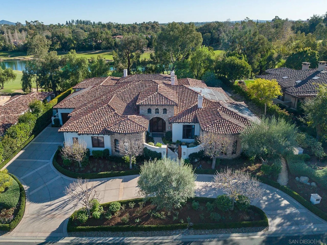 18495 Calle La Serra