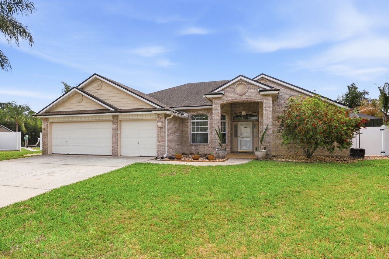 Cul De Sac Pool Home in Sutton Lakes!