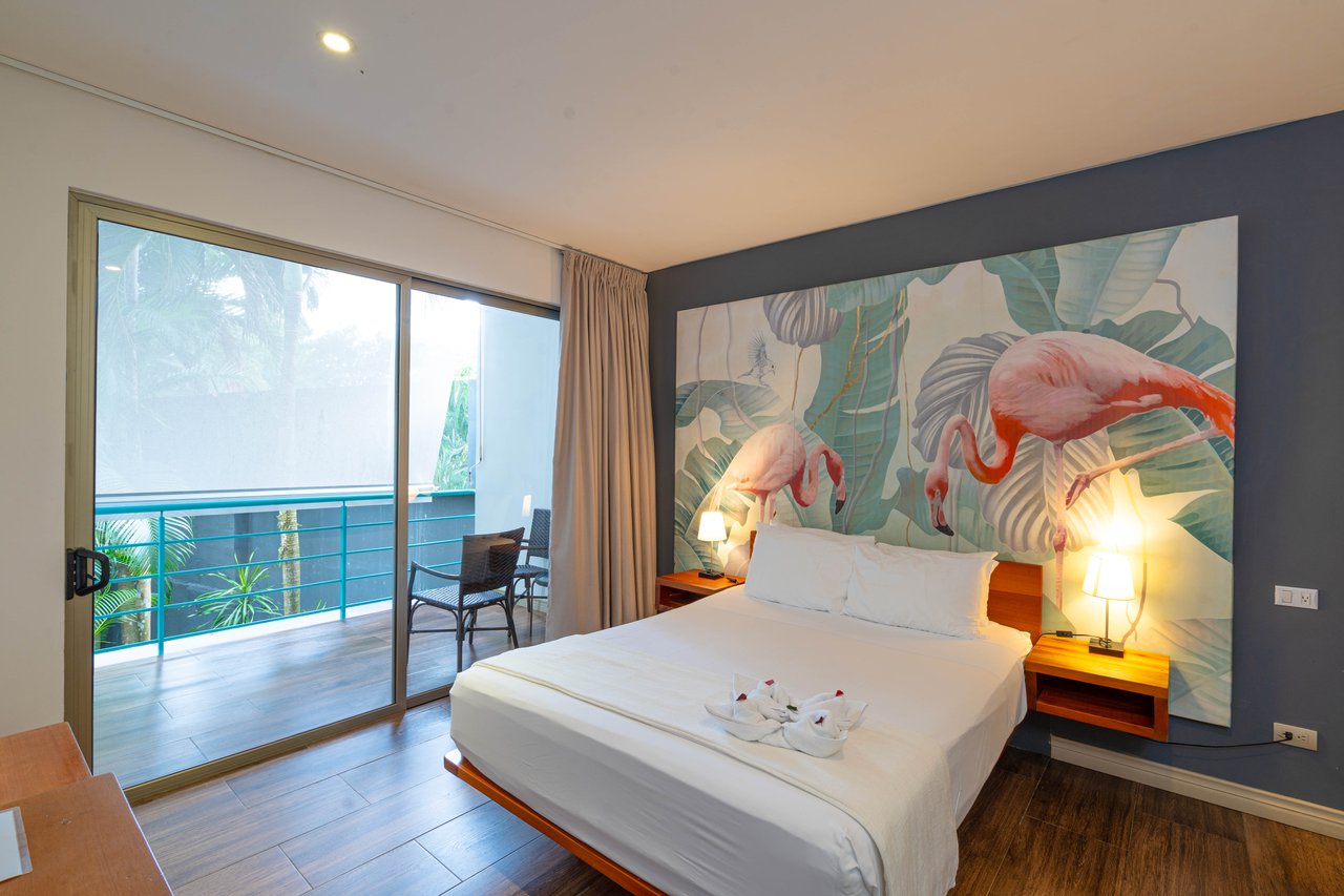 22 Unit Tropical Boutique Hotel steps from Manuel Antonio Park & Beach