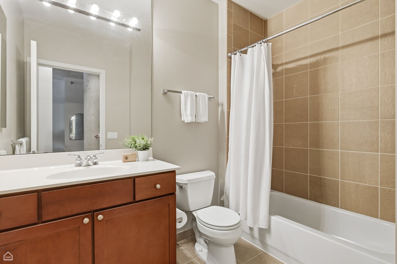 702 N Larabee Street unit 1206 