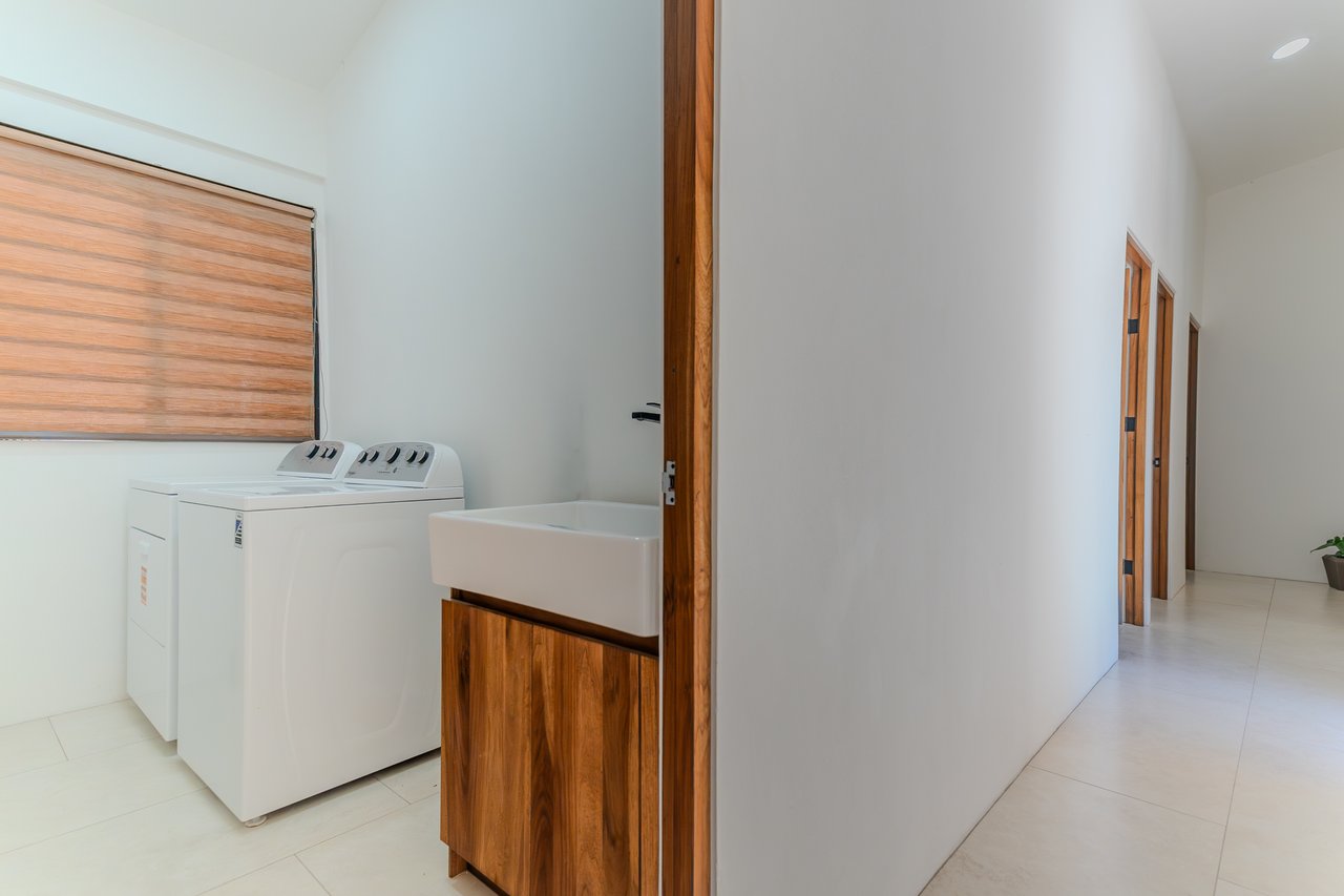 LOCATION,LOCATION, LOCATION – 3-BEDROOM VILLA STEPS FROM THE BEACH