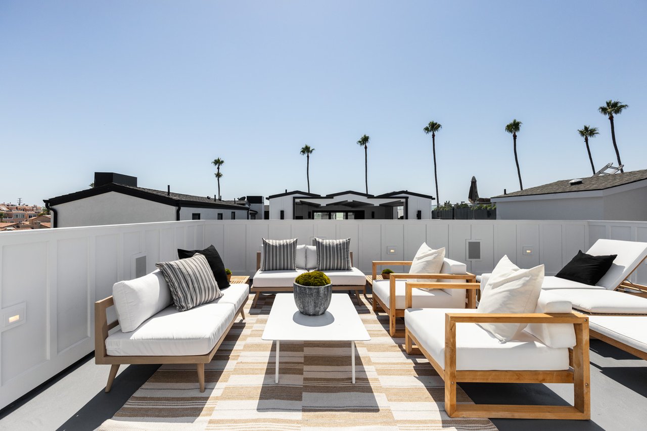 2322 Pacific Drive