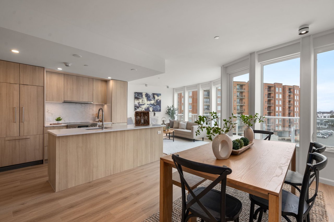 Residences at the Aquarium - PH5