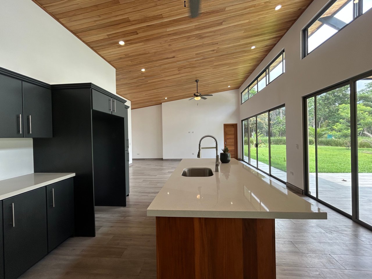 Modern Homes for Sale in Ojochal – El Tucán Paradise | Gated Community Costa Rica