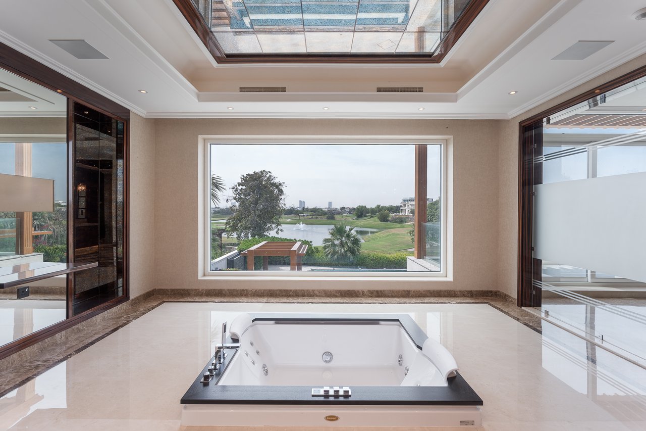 Emirates Hills Villa 
