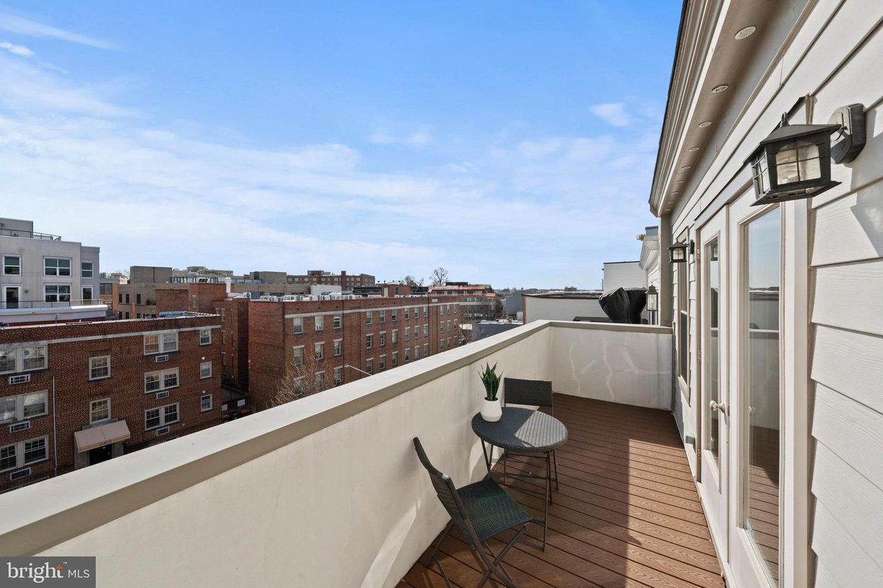 2448 Ontario Rd NW, Unit 4