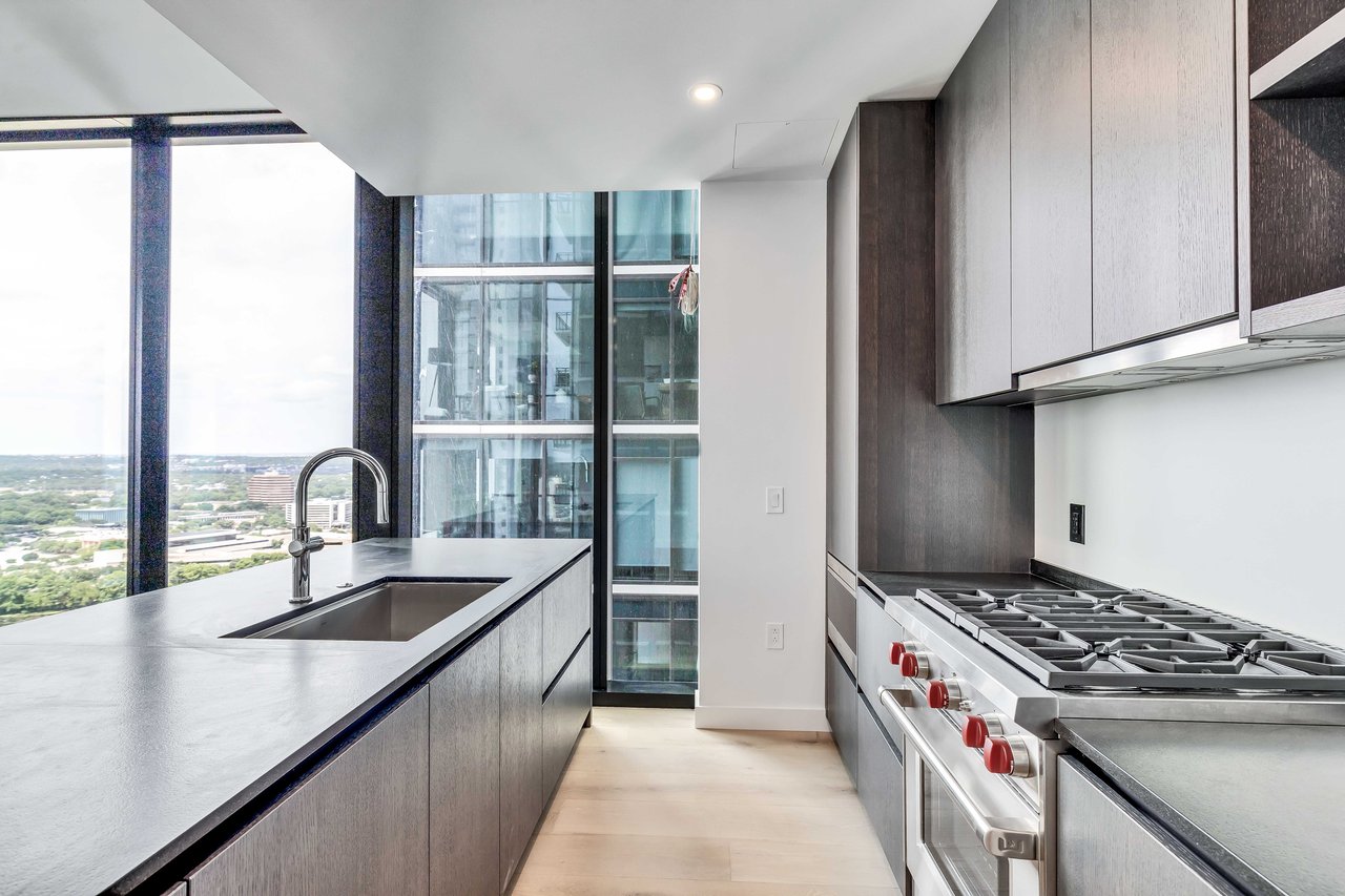 The Modern Residences: 610 Davis St. #2205