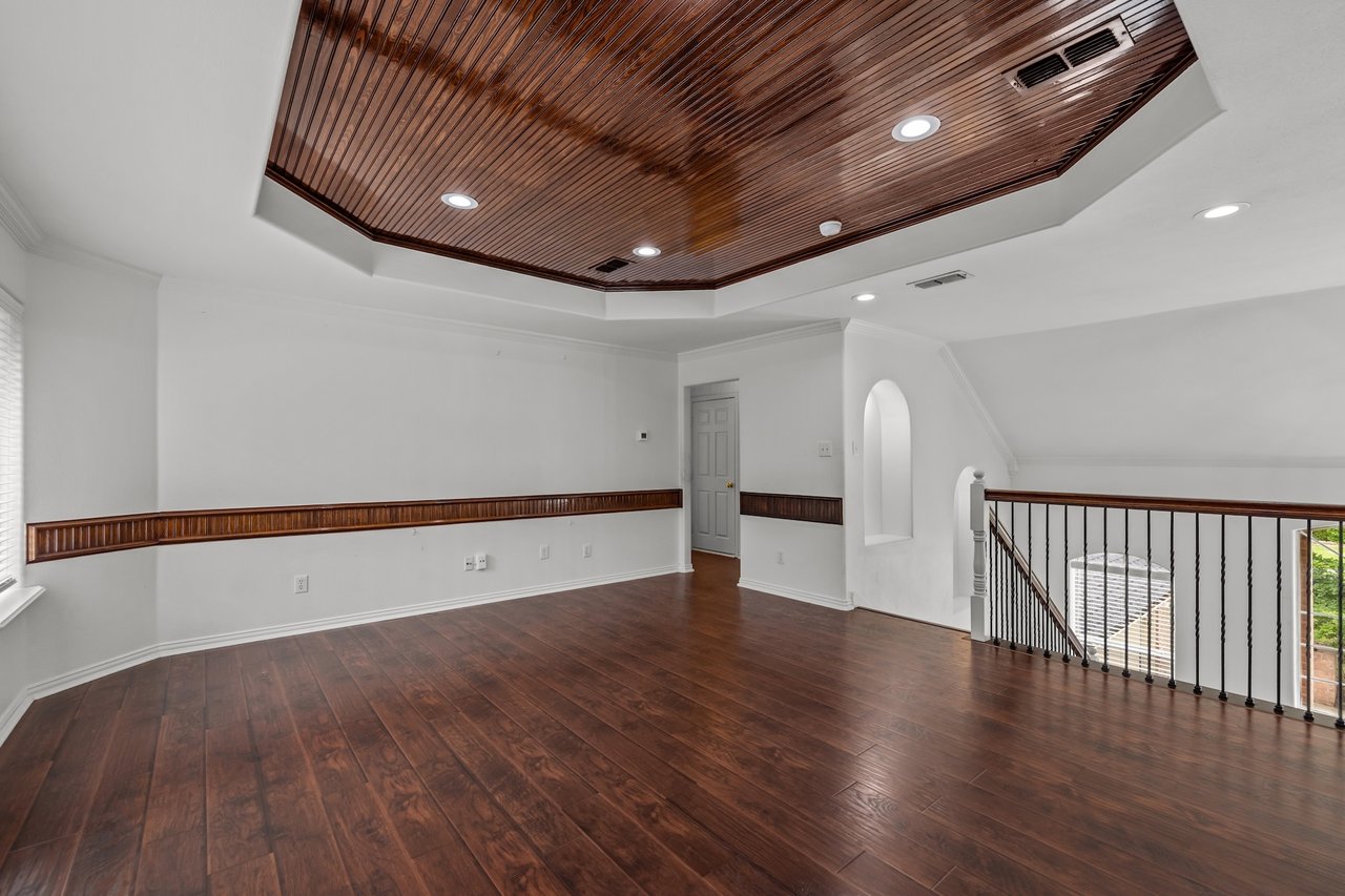 2 Treewood Court