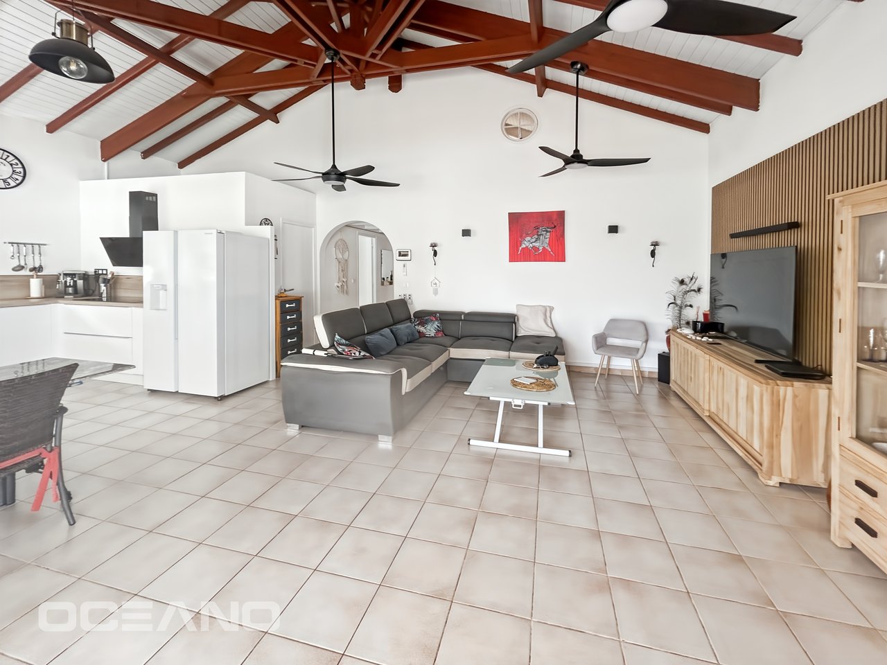 FOR SALE VILLA OYSTER POND