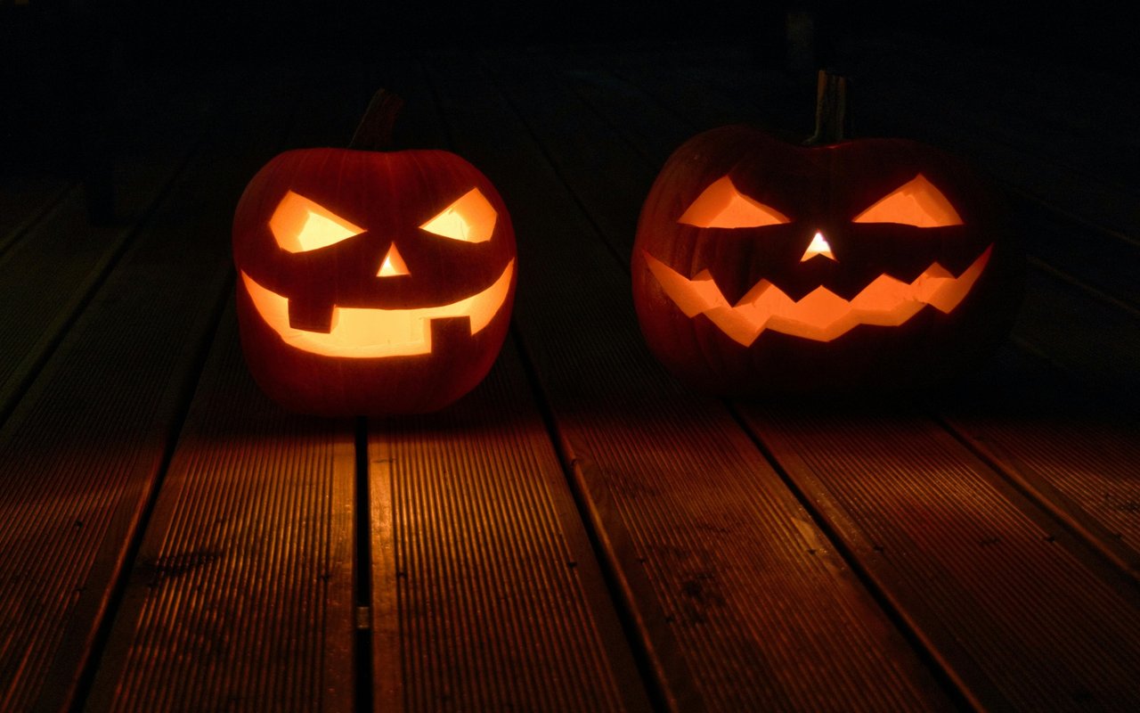 Deck the Halls with This Season’s Hottest Holiday Decor