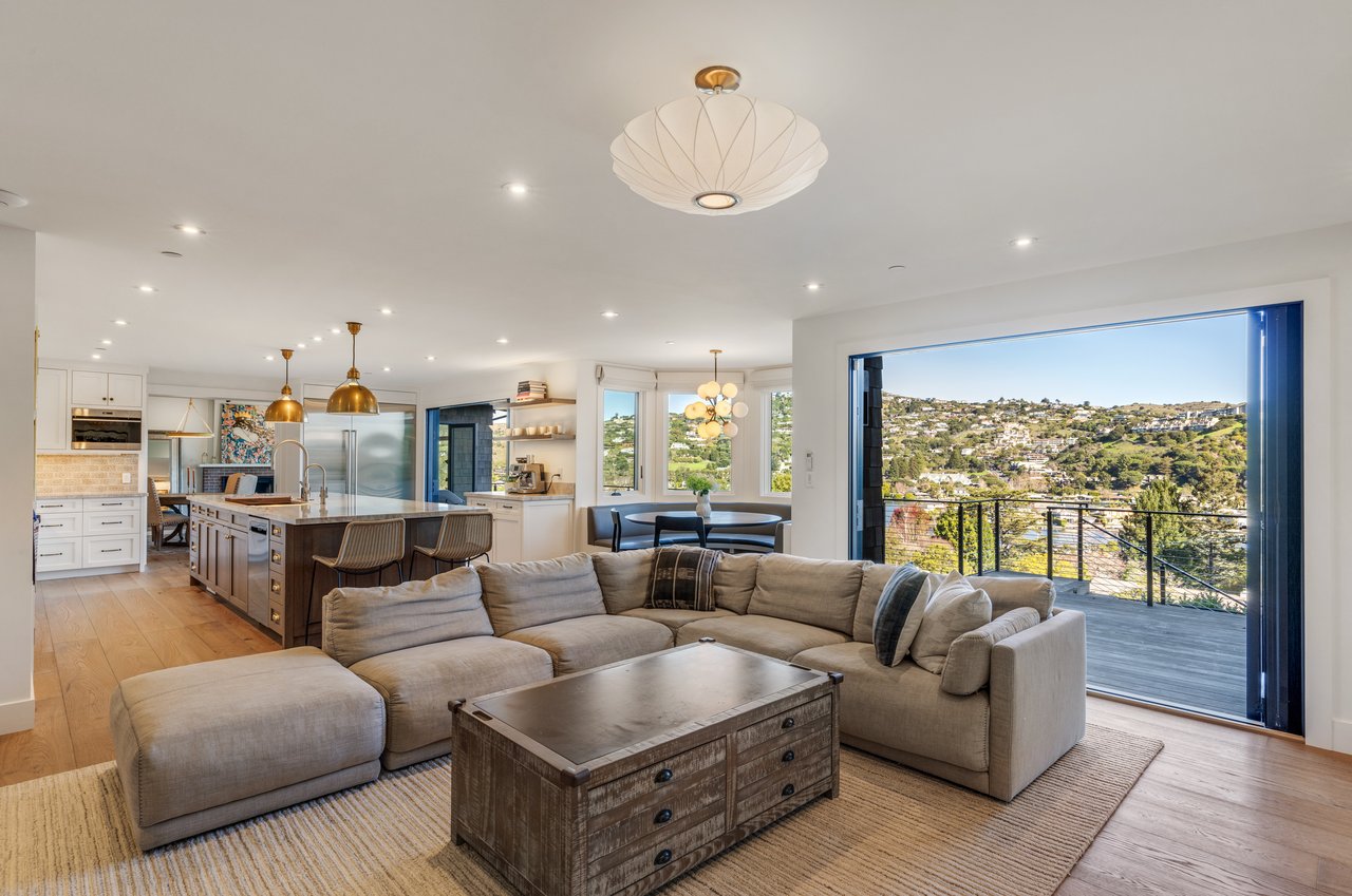 Stylish and Renovated Belvedere Beauty