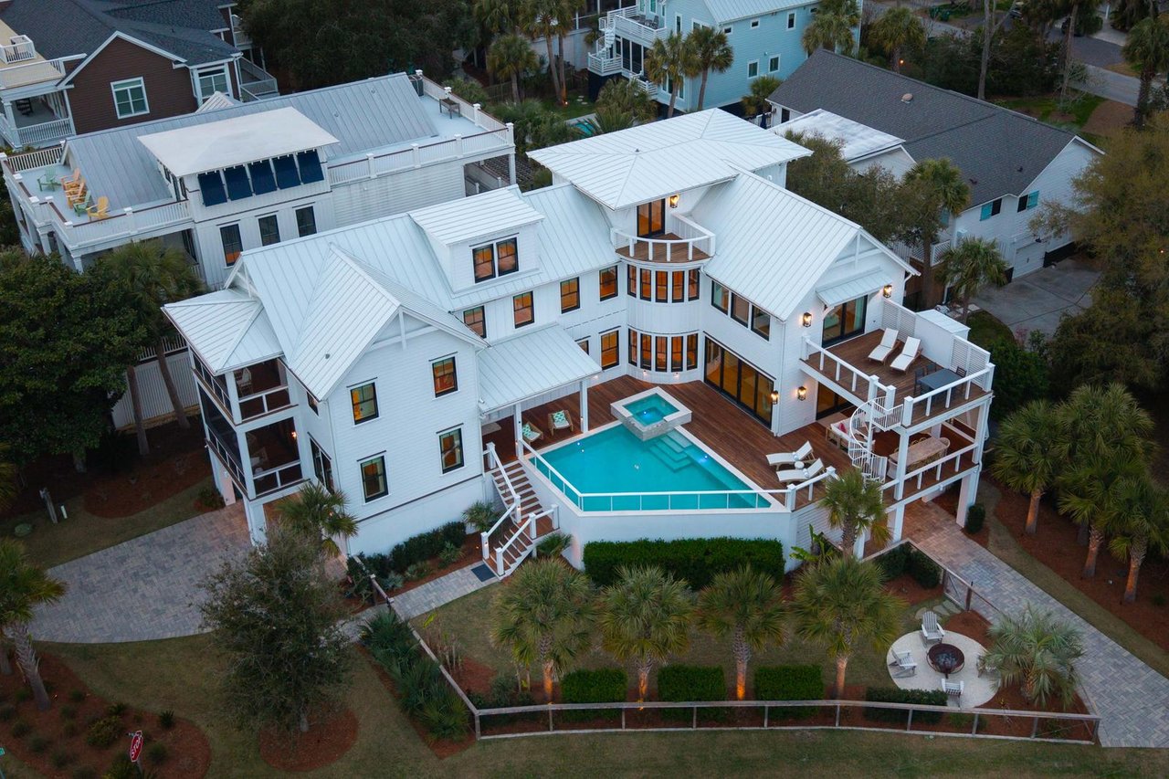 125 Charleston Blvd - Isle of Palms