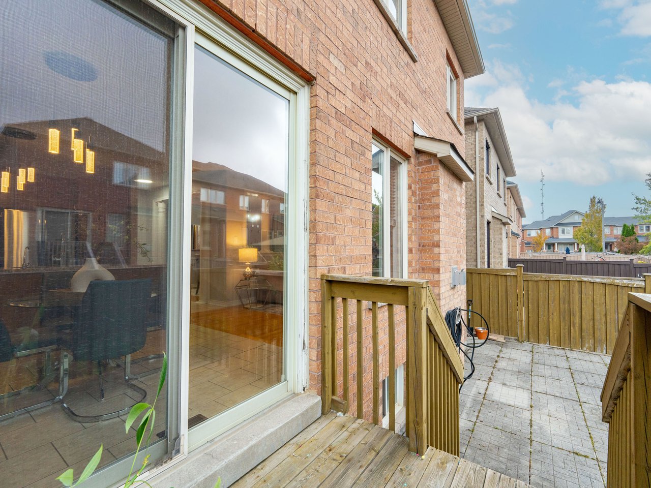60 Seiffer Cres