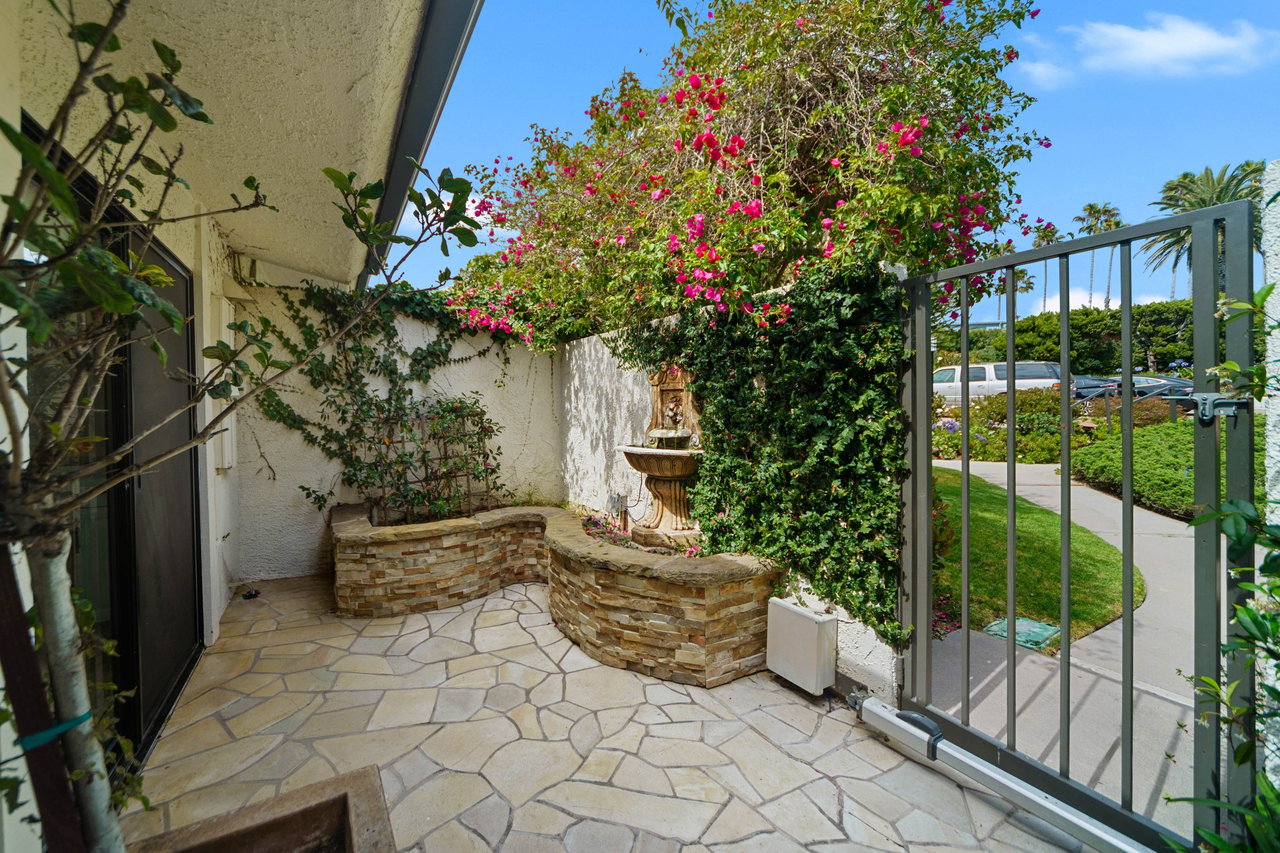 Coveted Guard-Gated Zuma Bay Villas