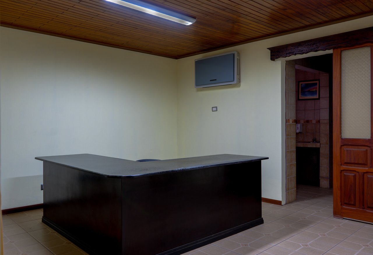 Ready for operations | Office building in downtown San Isidro