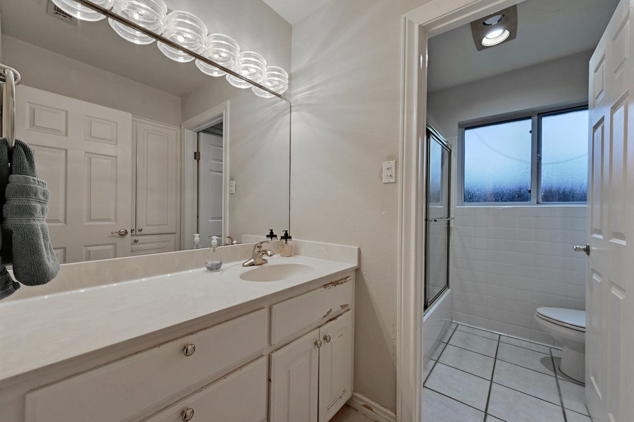 Westlake Waterfront Bungalow