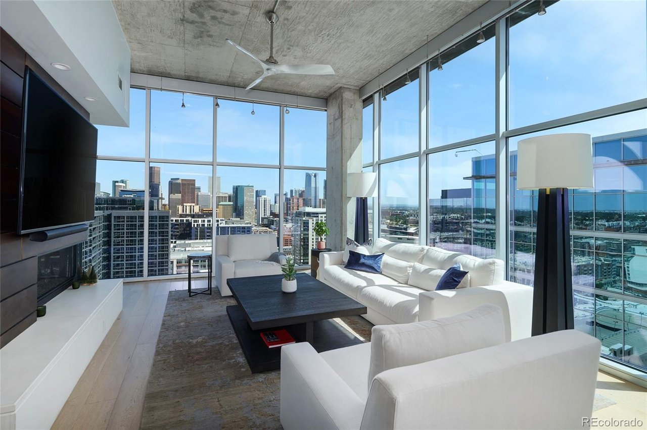 Trophy Home at the Glass House