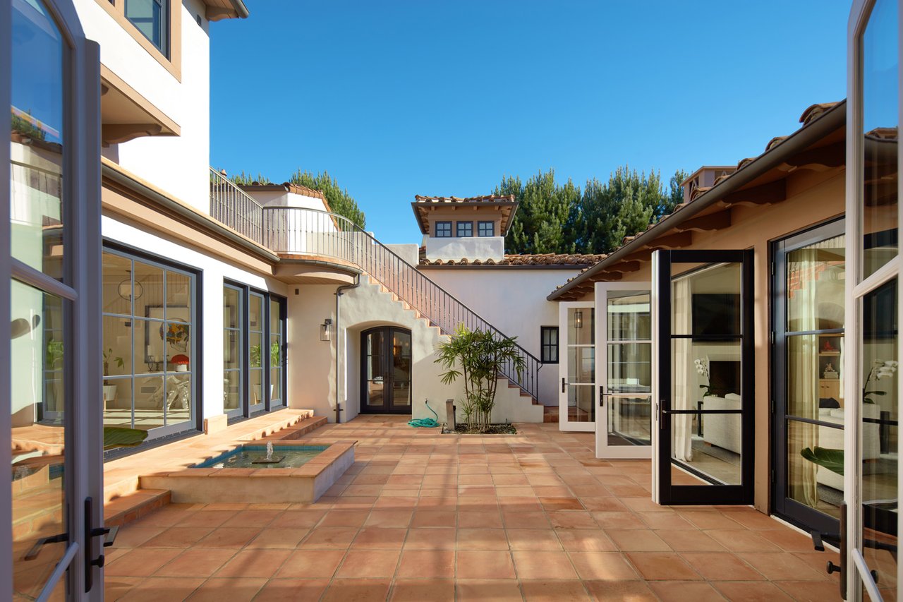 10 Shore Walk