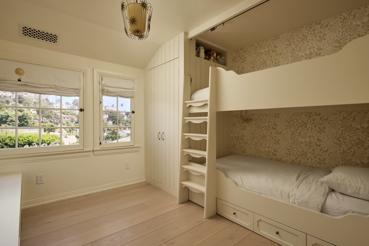 239 W Channel Rd, Santa Monica