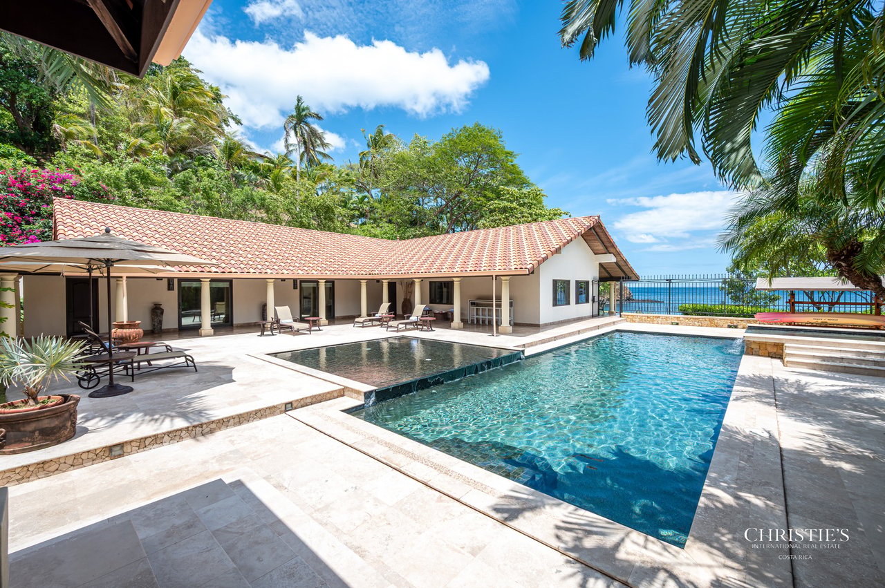 Casa Playa Bonita | Beachfront Luxury Estate in Playa Flamingo