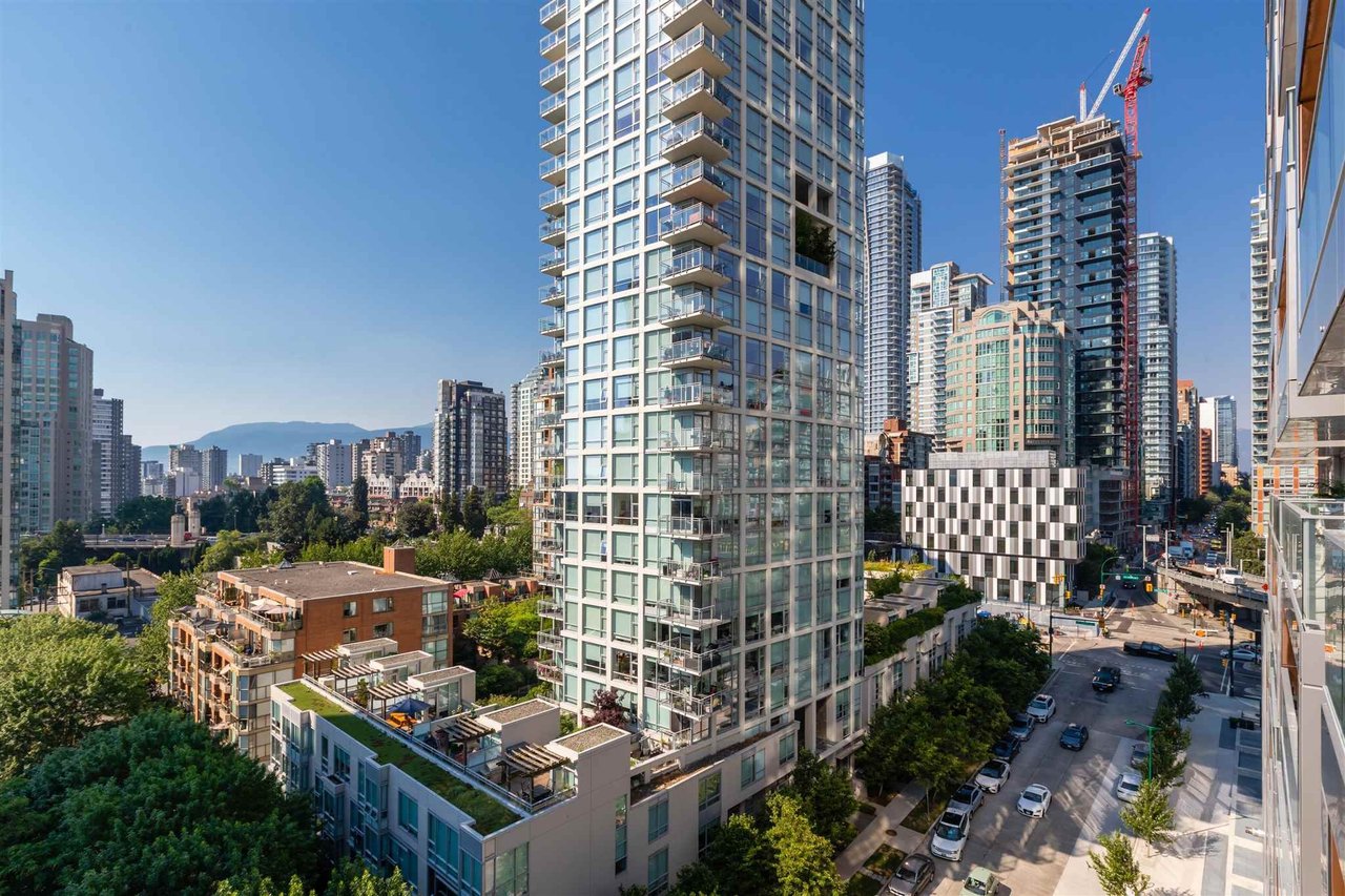1480 Howe St, #1205