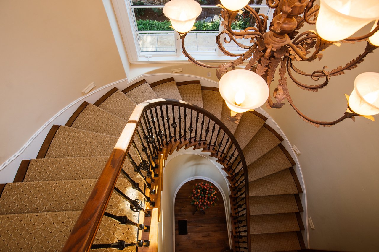 7410 Alturas Court, Monterey