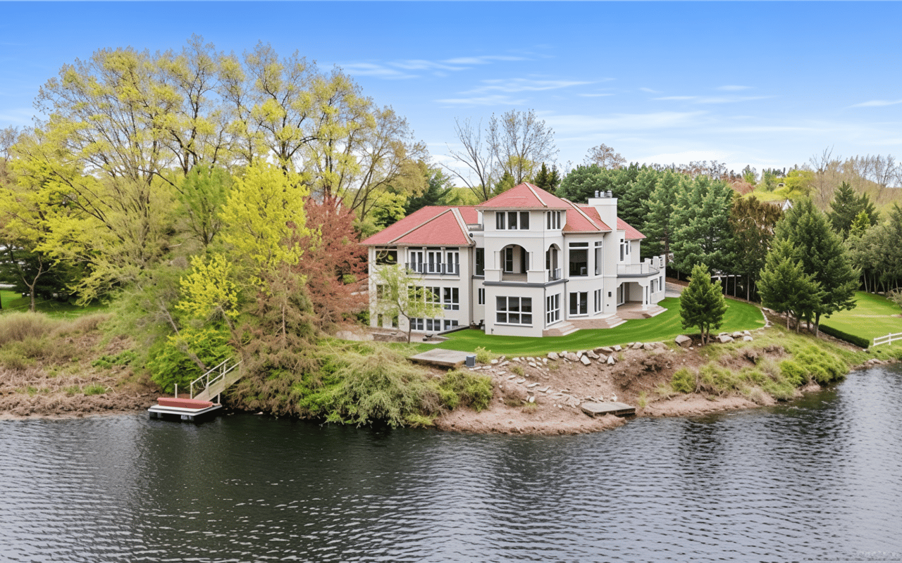 77 Richmondville Avenue, Westport, CT 06880