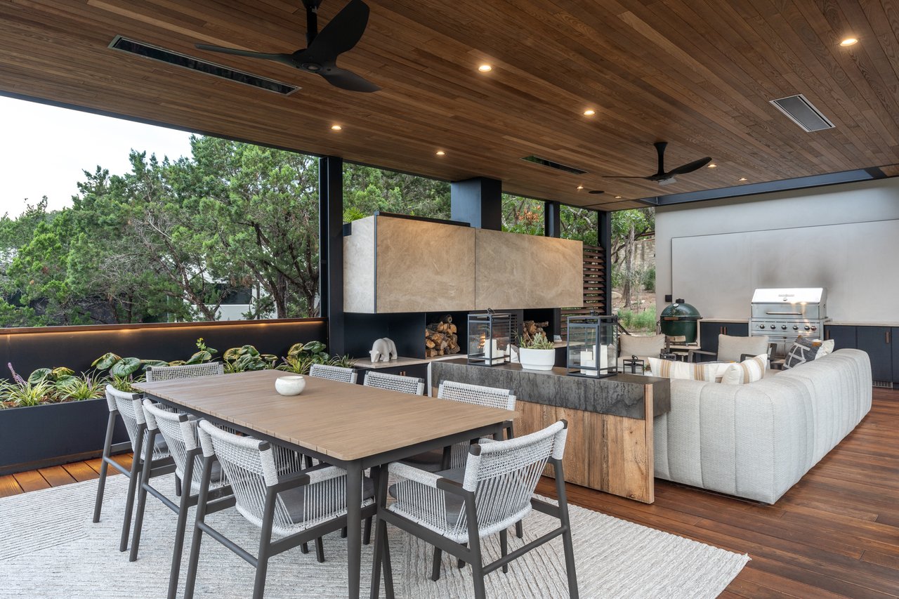 West Lake Hills Modern Sanctuary