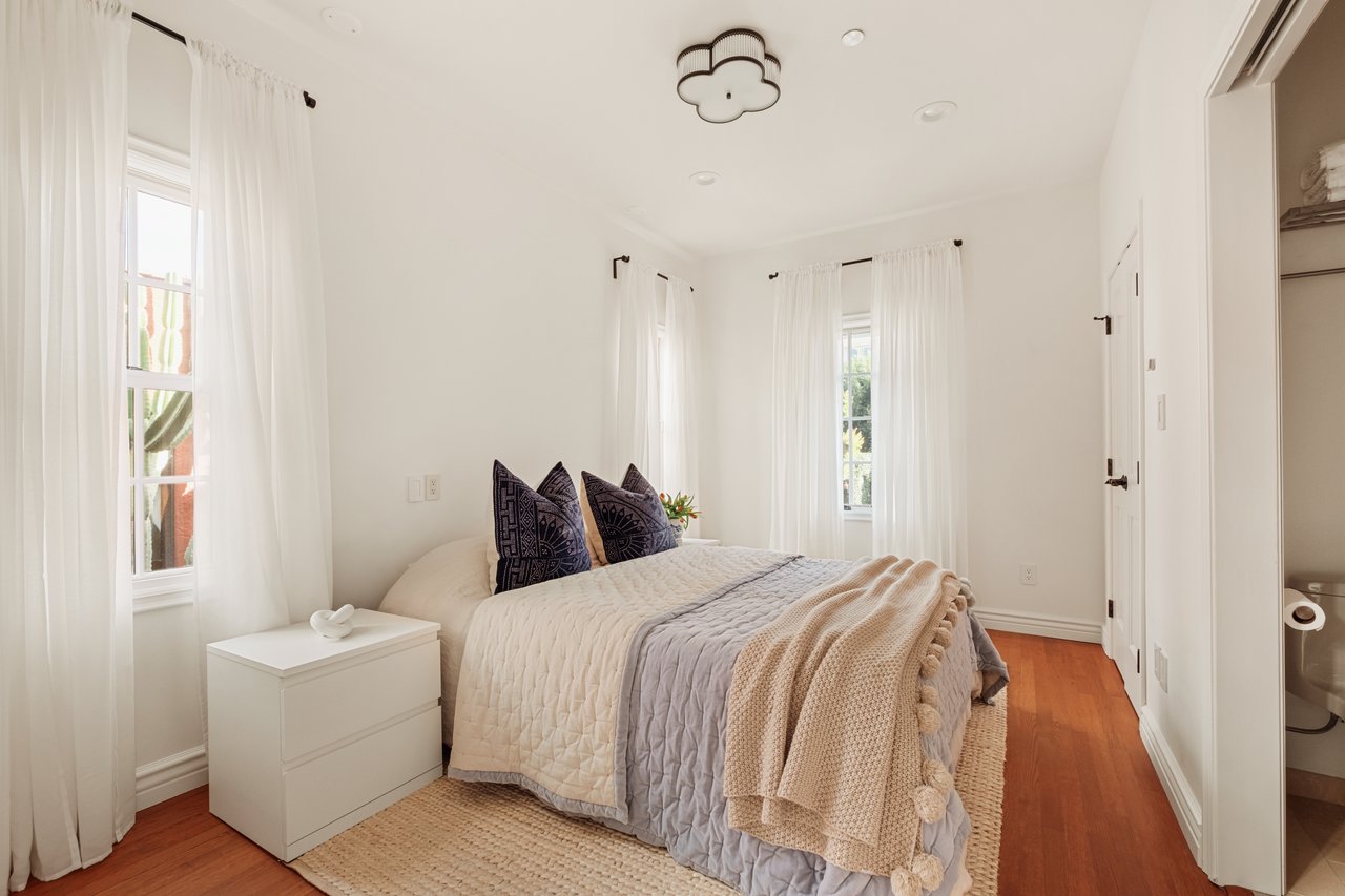 8835 Betty Way, West Hollywood