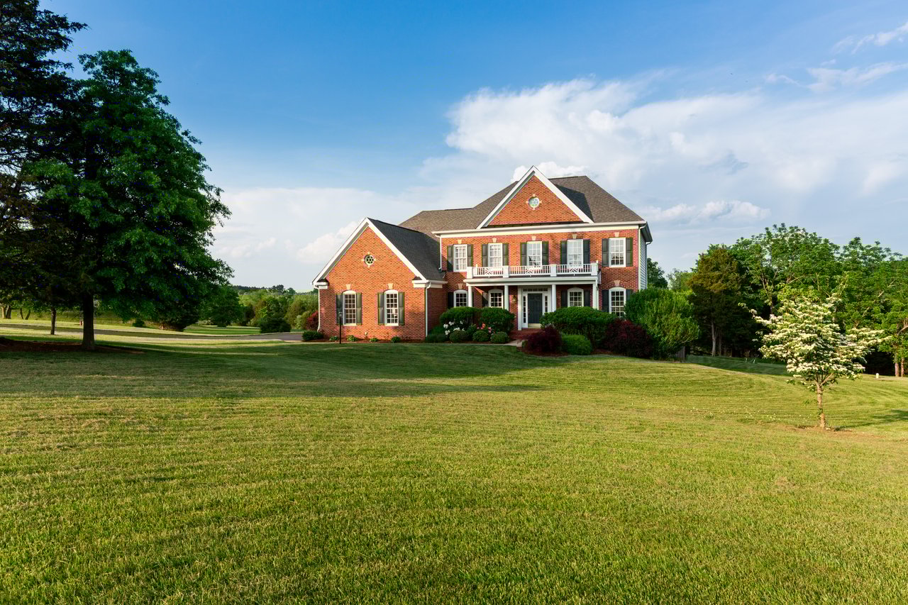 WHAT DOES YOUR DREAM HOME LOOK LIKE?