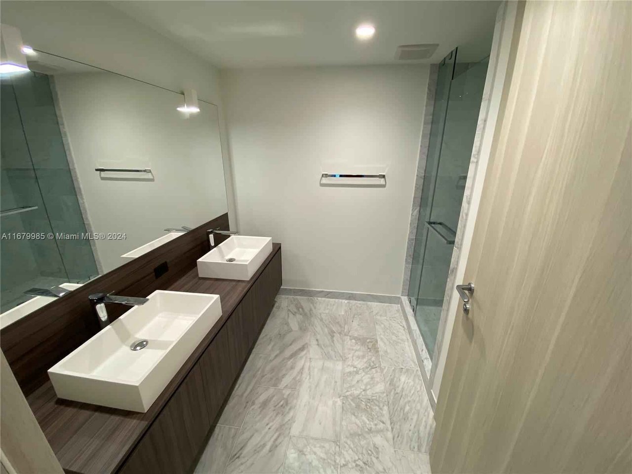 1000 Brickell Plaza Unit 2907