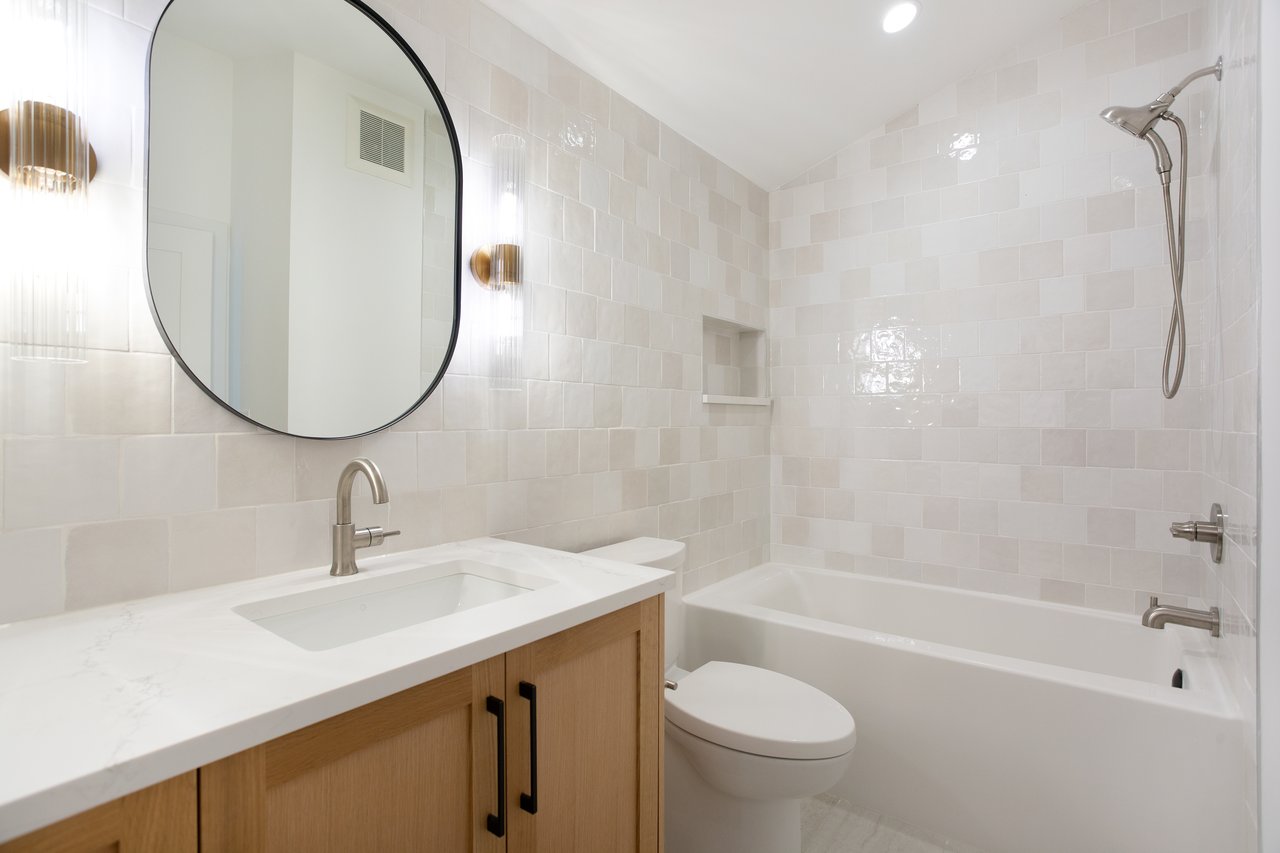 2(SE) - 833 6th Street