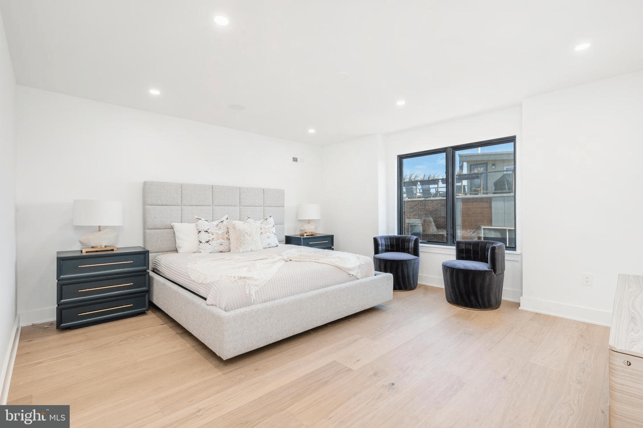 918 S Bonsall St, Philadelphia, PA 19146