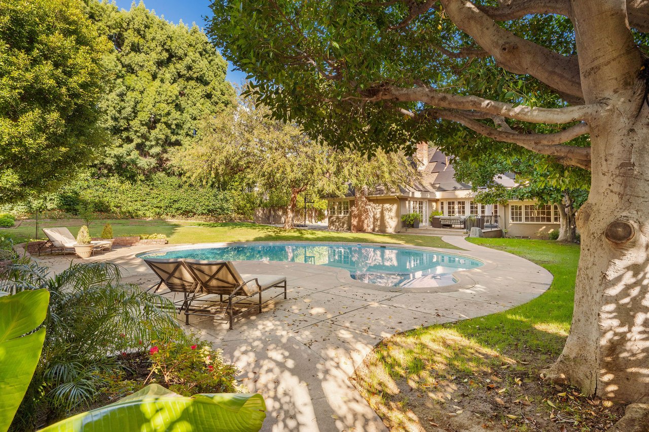 723 N Sierra Dr, Beverly Hills 