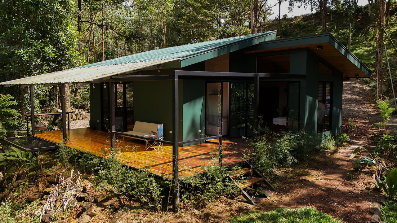 Costa Rica Mountain Retreat – 1.8 ha with Luxury Cabin, Private Lake & Riverfront