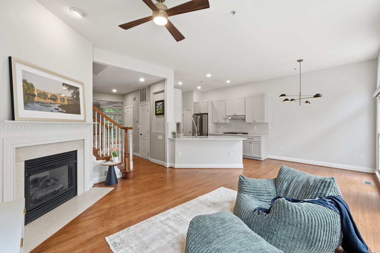 1627 Colonial Hills Drive